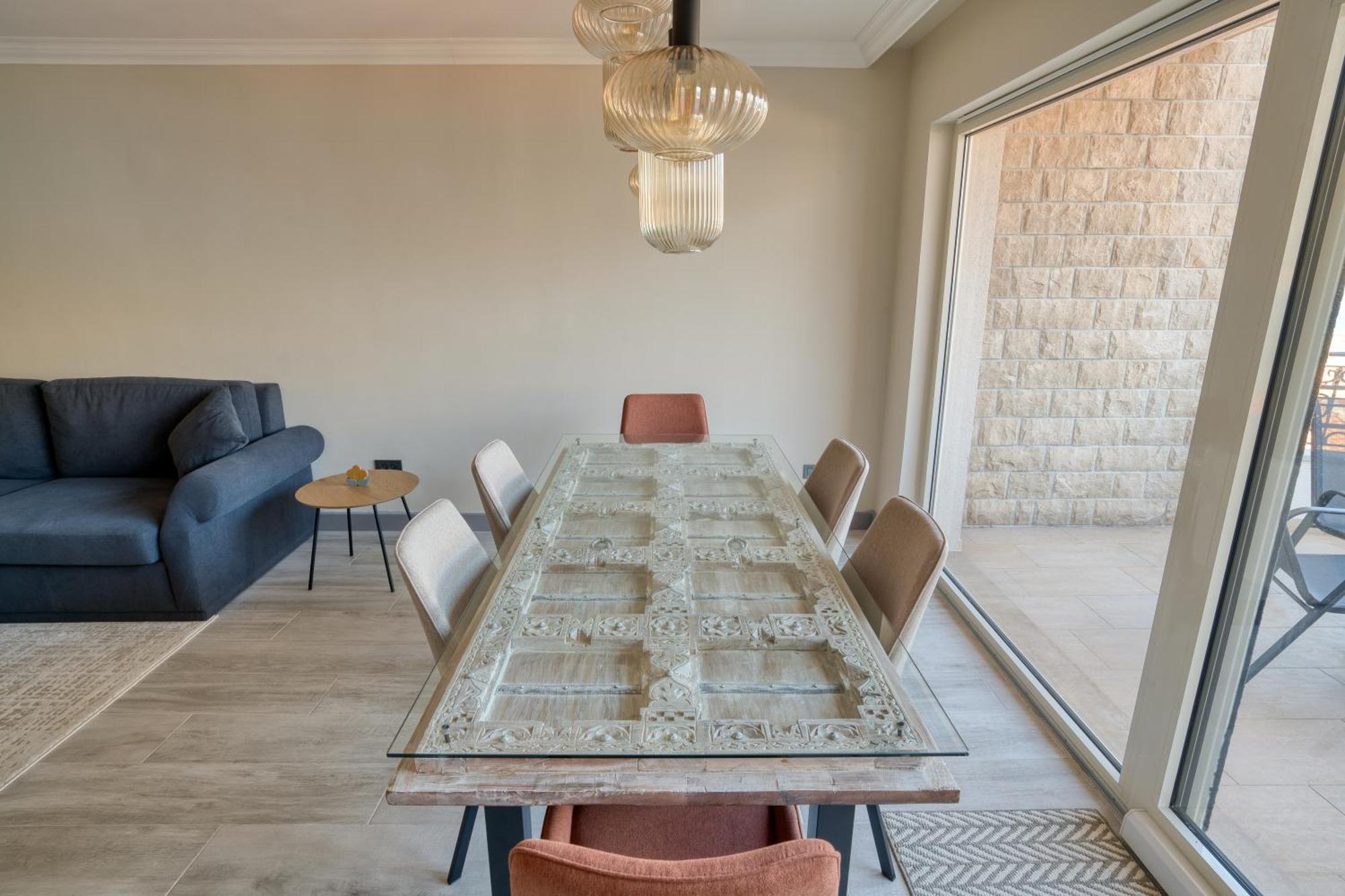 Luxurious 3-Bedroom Apartment By Mn Property Kotor Exterior foto
