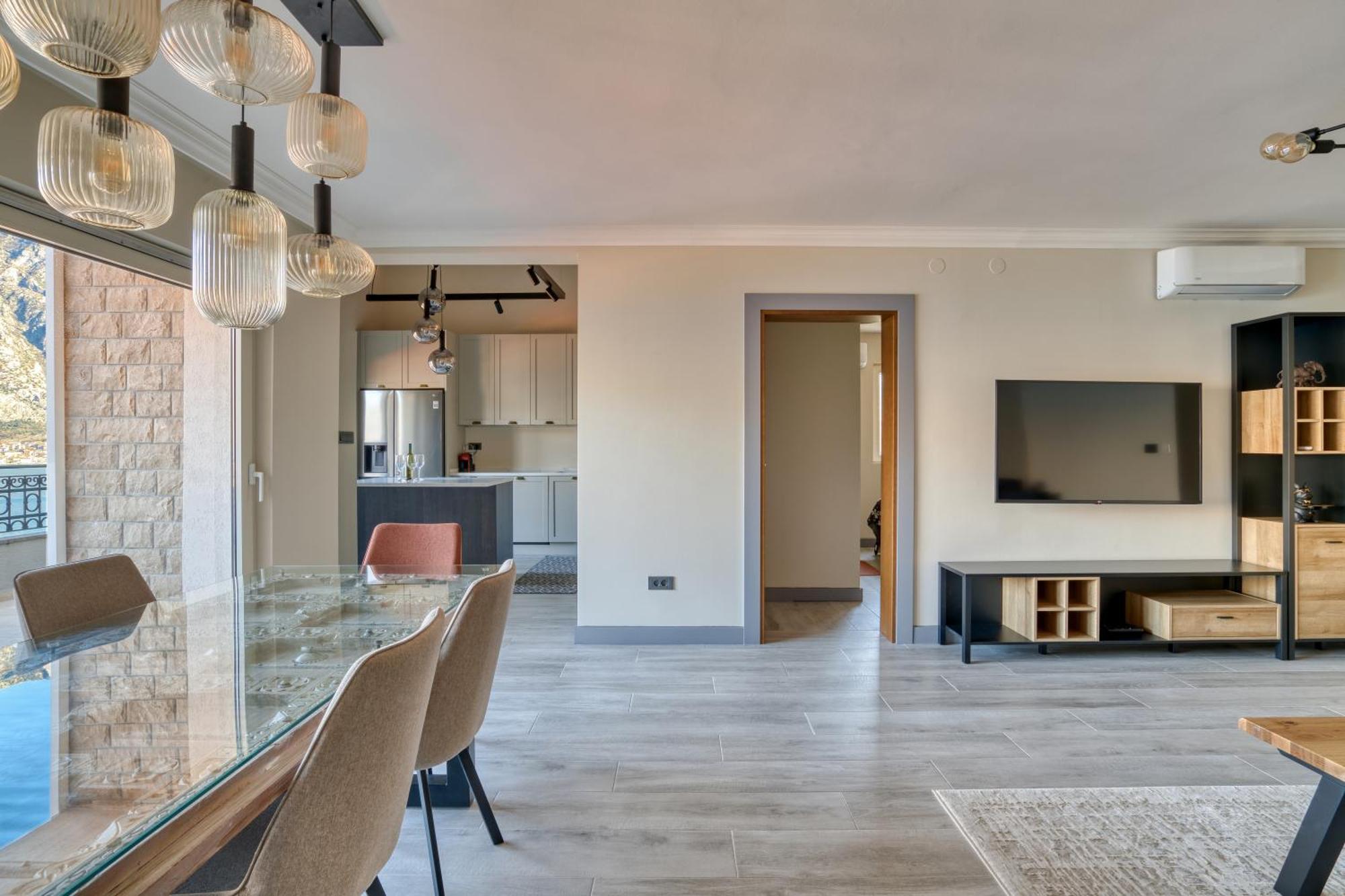 Luxurious 3-Bedroom Apartment By Mn Property Kotor Exterior foto