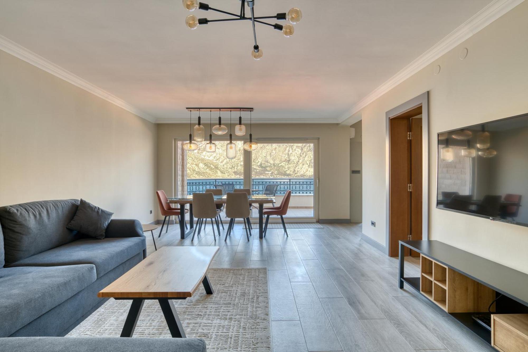 Luxurious 3-Bedroom Apartment By Mn Property Kotor Exterior foto